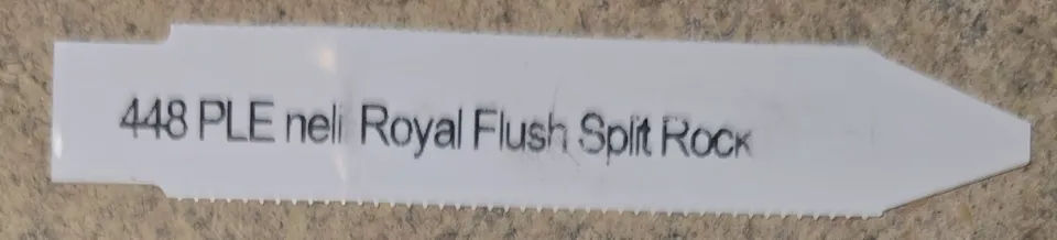Cropped Mountain Crest seller label for P28 reading Royal Flush Split Rock